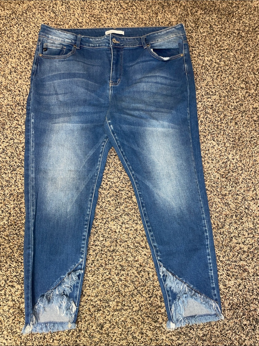 KanCan Cropped Distressed Ankle Jeans Plus Size 22 Like New!